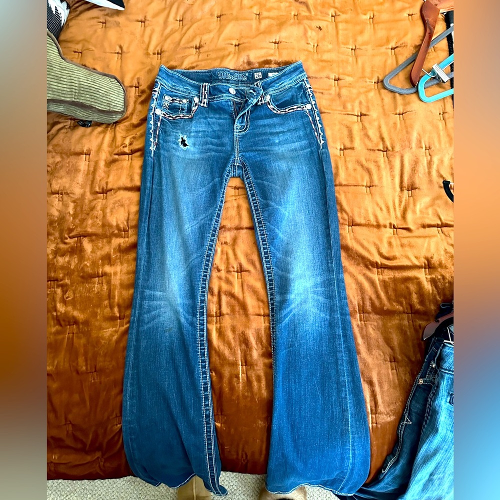 Worn miss me jeans good fit to them has one tear shown in pic